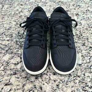 Near mint Men’s Nike dunks!